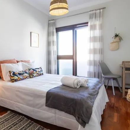 Rent this 2 bed apartment on Rua da Aliança in 4250-162 Porto, Portugal
