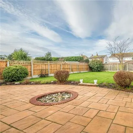 Image 2 - Marcus Avenue, Southend-on-Sea, SS1 3LE, United Kingdom - House for sale