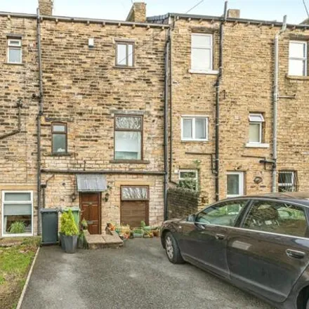 Image 4 - T'Old Steam Pig, Newsome Road, Huddersfield, HD4 6NY, United Kingdom - Townhouse for sale