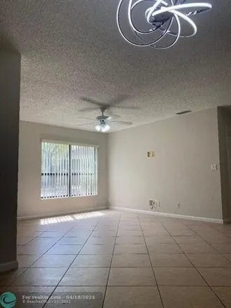 Image 5 - Northwest 49th Terrace, Coconut Creek, FL 33066, USA - Condo for sale