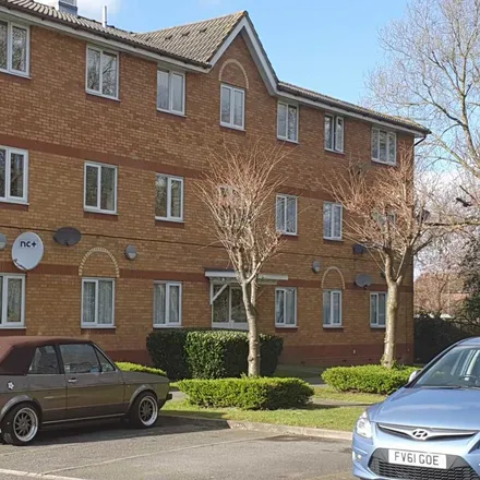 Rent this 2 bed apartment on Acer Avenue in London, UB4 9NP