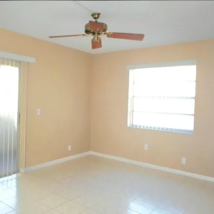 Image 3 - 341 Normandy Lane, Kings Point, Palm Beach County, FL 33484, USA - Condo for rent