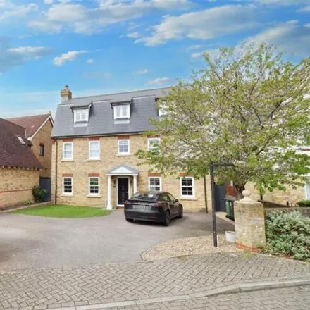 Buy this 6 bed house on Chatsworth House in Chatsworth Avenue, Great Notley