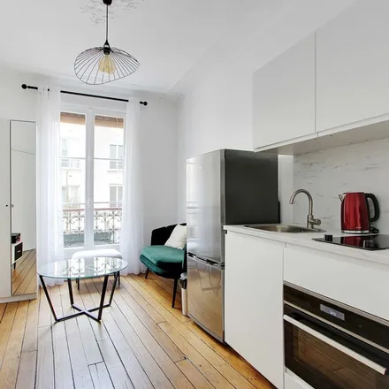 Image 8 - 8 Rue Turgot, 75009 Paris, France - Apartment for rent