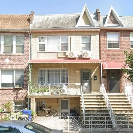 Image 1 - 129 Bay 40th Street, New York, NY 11214, USA - House for sale