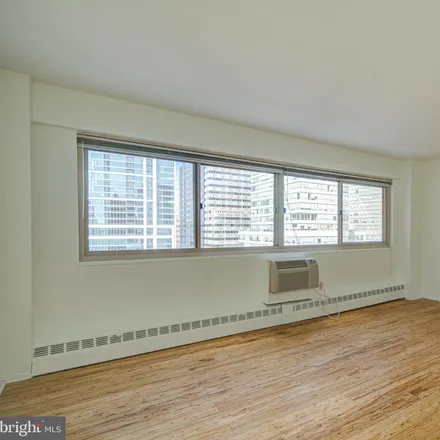 Image 3 - Maple Japanese Ramen, 2102 Chestnut Street, Philadelphia, PA 19103, USA - Apartment for sale