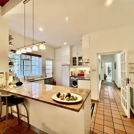 Image 1 - Arum Street, Newlands, Cape Town, 7700, South Africa - Apartment for rent