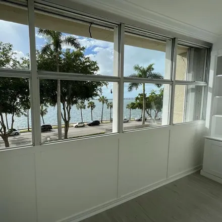 Image 5 - Bayshore Place, 1420 Brickell Bay Drive, Miami, FL 33131, USA - Condo for rent