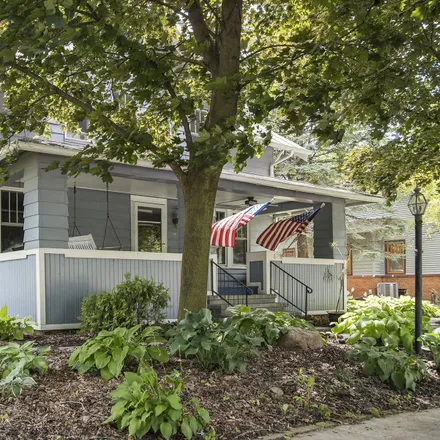 Buy this 4 bed house on 401 Toledo Street in Fremont, Steuben County