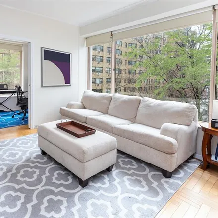 Image 2 - 200 EAST 69TH STREET 3P in New York - Apartment for sale