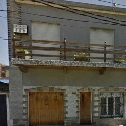 Buy this 4 bed house on Chile 1801 in Partido de Avellaneda, 1822 Piñeyro
