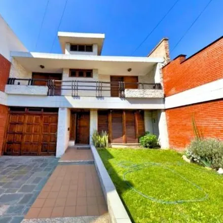 Buy this 3 bed house on Jujuy 2226 in 1824 Lanús Oeste, Argentina