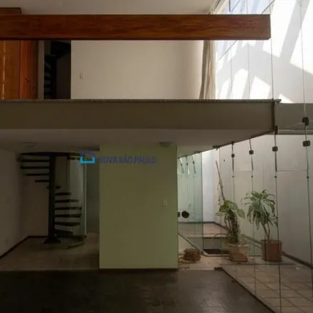 Rent this 2 bed house on Avenida Miruna 29 in Indianópolis, São Paulo - SP