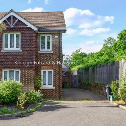 Rent this 3 bed house on Bridgelands Close in London, BR3 1JU