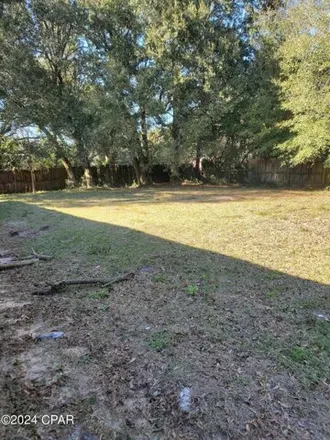 Image 5 - 674 Sloan Circle, Brent, FL 32505, USA - House for sale