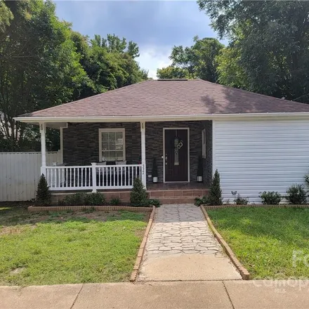 Buy this 3 bed house on 337 Lakewood Avenue in Charlotte, NC 28208