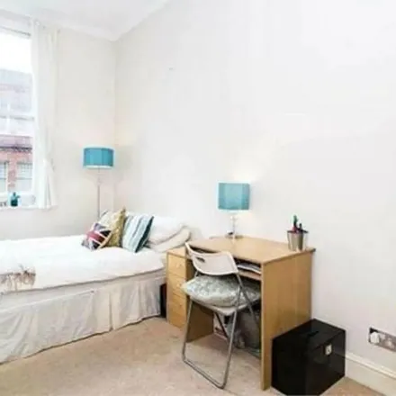 Rent this 2 bed apartment on The Gardens in 188 Broadhurst Gardens, London