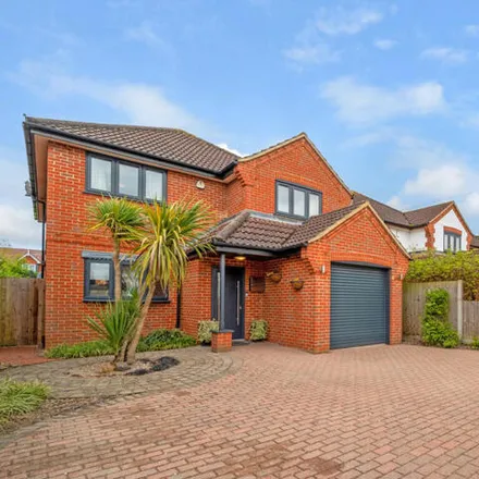 Buy this 4 bed house on Coopers Row in Swallow Street, Iver Heath