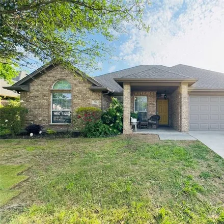 Buy this 3 bed house on 729 Morgan in Burleson, TX 76097