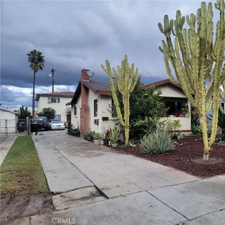 Image 2 - 3677 East 54th Street, Maywood, CA 90270, USA - Townhouse for sale