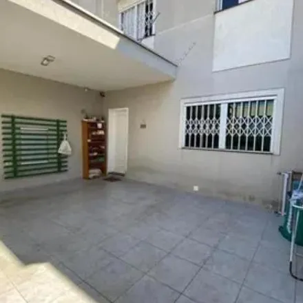 Buy this 3 bed house on Rua Manoel Gomes in Água Rasa, São Paulo - SP