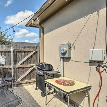 Rent this 3 bed house on College Station