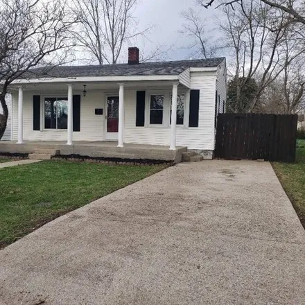 Buy this 3 bed house on 321 8th Street in Carrollton, KY 41008