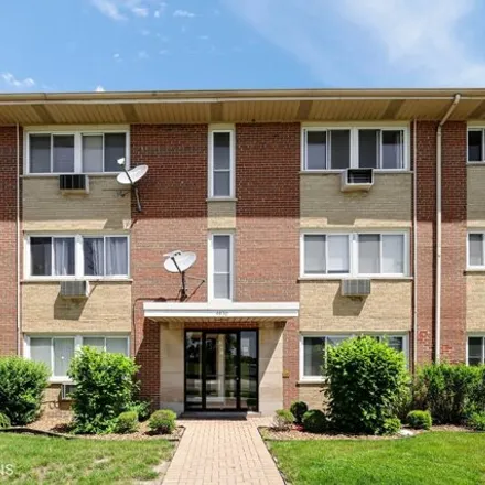 Buy this 2 bed condo on West 111th Street in Chicago, IL 60803