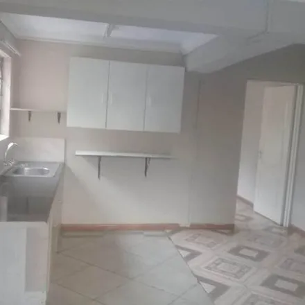 Image 1 - Cornwall Road, Vincent, East London, East London, 5217, South Africa - Apartment for rent