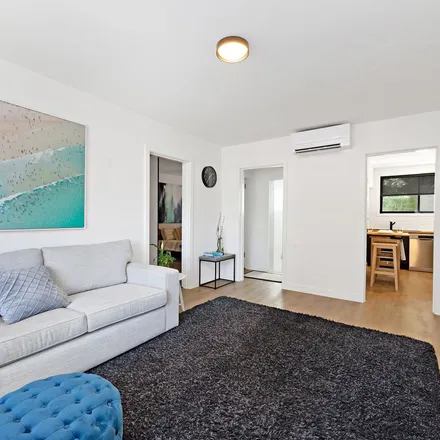 Image 6 - 21 Bellairs Avenue, Seddon VIC 3011, Australia - Apartment for rent