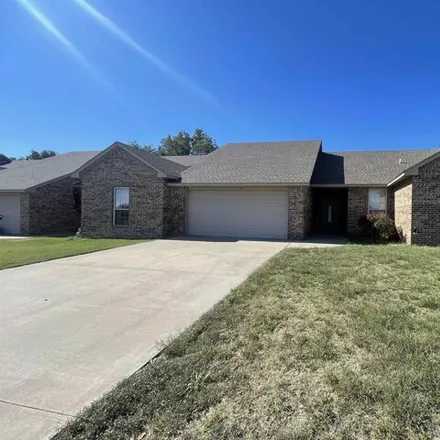 Image 1 - 7 Bridlewood, North Enid, Garfield County, OK 73701, USA - House for sale