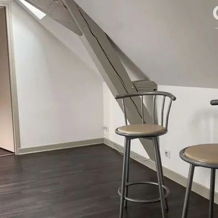 Rent this 2 bed apartment on Institut Stella in 80 Place de la République, 03290 Dompierre-sur-Besbre