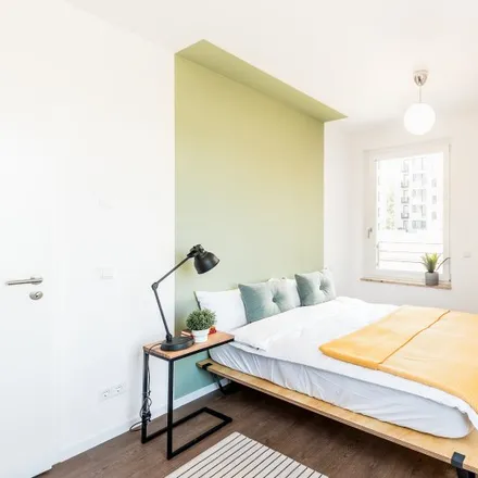 Rent this 5 bed room on Klara-Franke-Straße 12 in 10557 Berlin, Germany