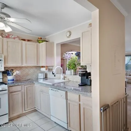 Image 6 - 135 Spoon Bill Holw, Bayville, New Jersey, 08721 - Townhouse for sale