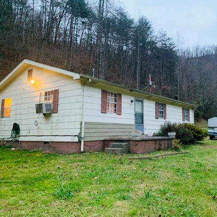 Rent this 3 bed house on Meade Branch Rd in Prestonsburg, KY
