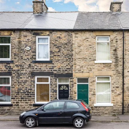 Rent this 2 bed townhouse on Tapton Hill Road in Sheffield, S10 5GD