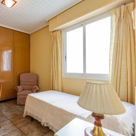 Image 2 - Carrer del Duc de Gaeta, 37, 46022 Valencia, Spain - Room for rent