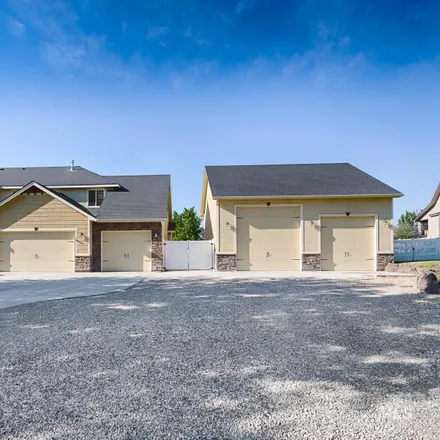 Buy this 5 bed house on 15792 Eclipse Drive in Canyon County, ID 83607