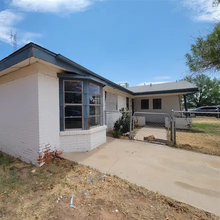 Buy this 3 bed house on 2700 North Century Avenue in Odessa, TX 79762