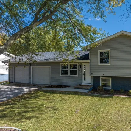 Buy this 3 bed house on 606 Windsor Drive in Solon, IA 52333