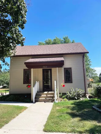Buy this 3 bed house on 707 3rd Avenue in Alton, Sioux County