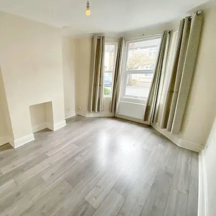 Rent this 3 bed townhouse on Raglan Road in Chatterton Village, London