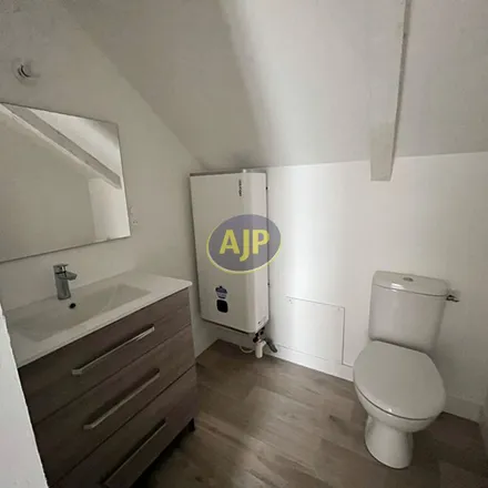 Rent this 2 bed apartment on 8 Rue François Mitterrand in 56300 Pontivy, France