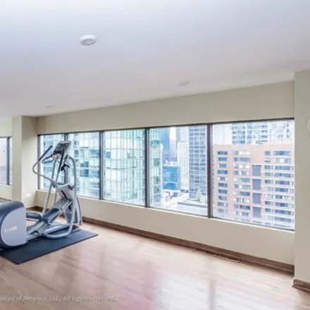 Image 6 - 230 East Ontario Street, Chicago, IL 60611, USA - Condo for sale