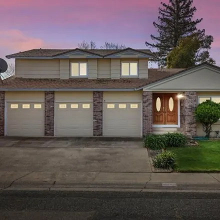 Buy this 4 bed house on 1712 Oakwood Drive in Roseville, CA 95661