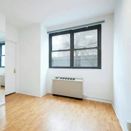 Image 2 - 140 WEST END AVENUE 1/D in New York - Apartment for sale