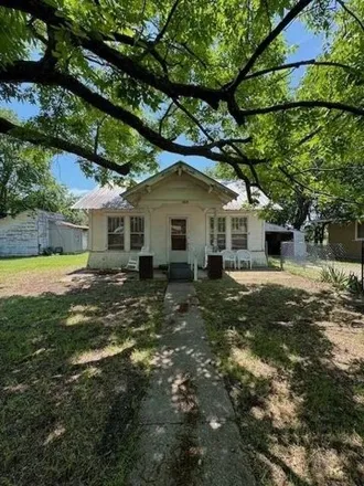 Buy this 2 bed house on 425 East College Street in Leonard, Fannin County