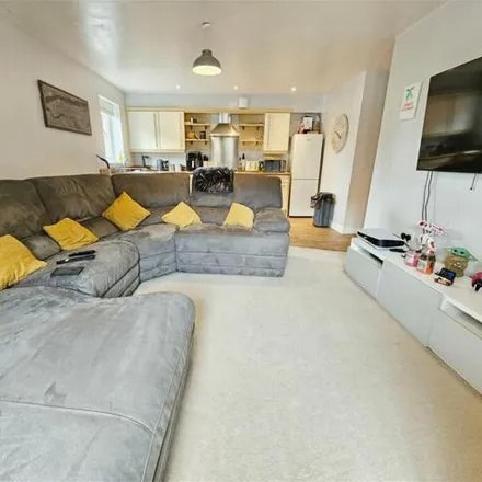 Image 3 - Wooley Edge Lane, Barnsley, S75 5rn - Apartment for sale