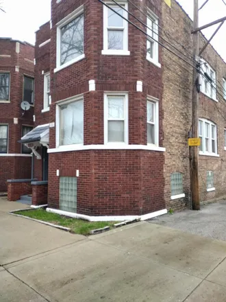 Buy this 4 bed duplex on 6617 South May Street in Chicago, IL 60620