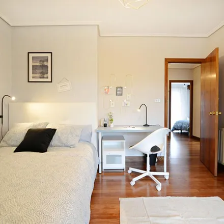 Rent this 4 bed apartment on Juan Bautista Uriarte 7 (Plazakoetxe) in Juan Bautista Uriarte Kalea, 48960 Galdakao